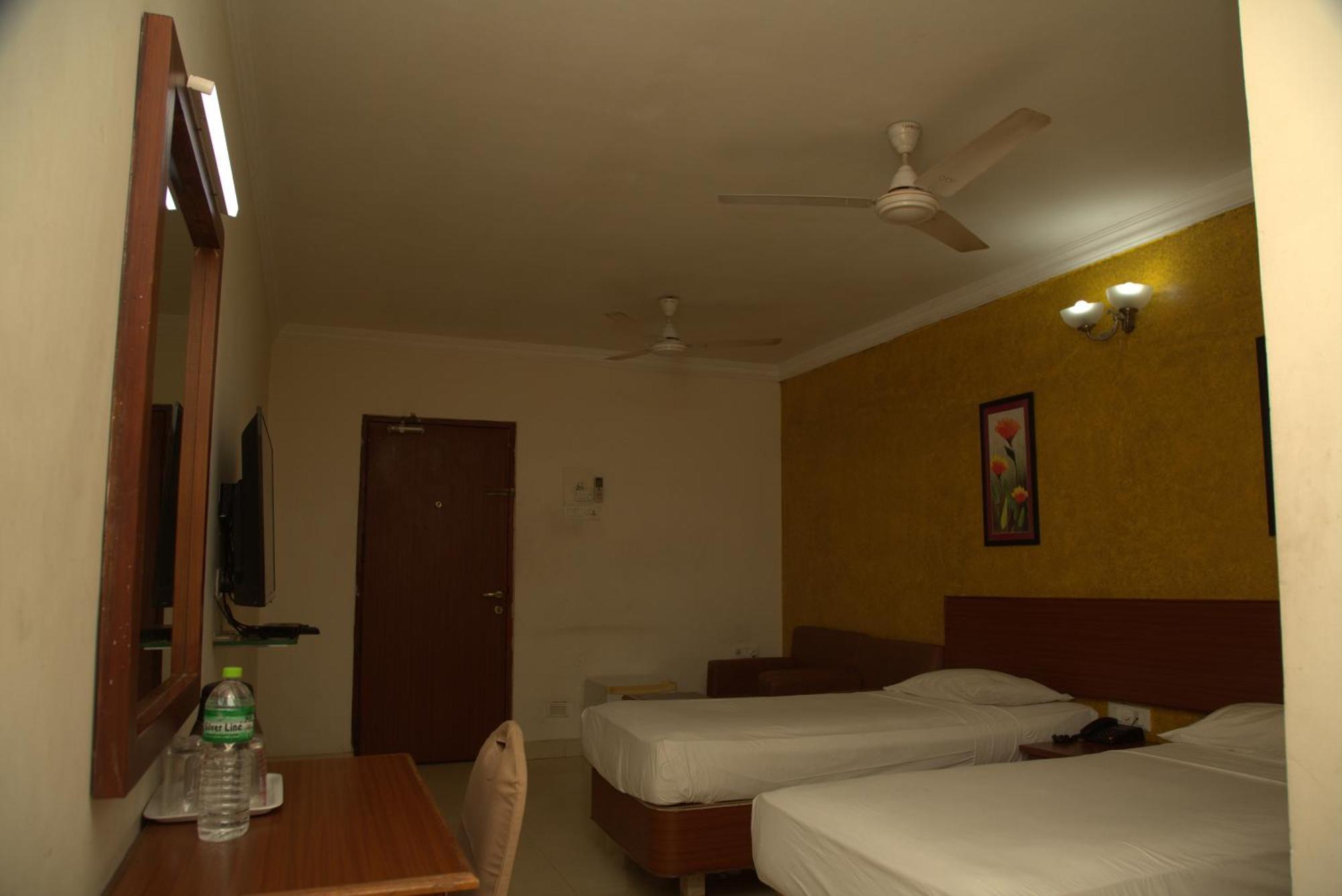 Kings Hotel Egmore Chennai Exterior photo